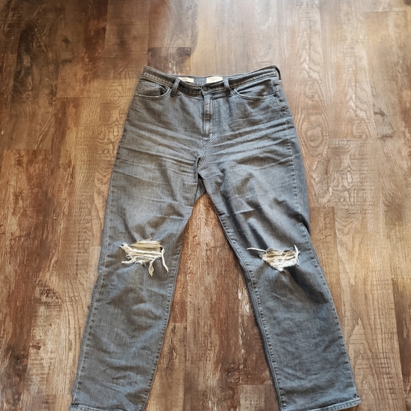 Universal Thread Ripped Grey Mom Jeans Size 12 - Picture 2 of 4